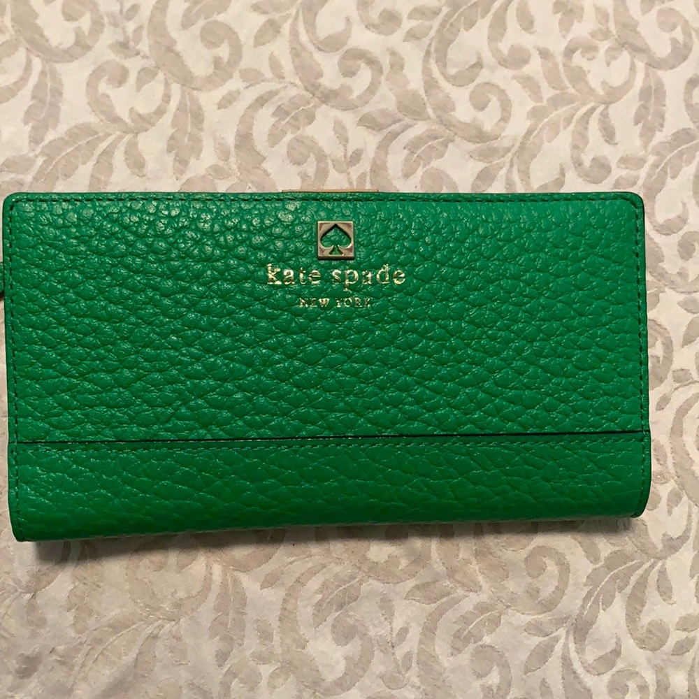 Kate Spade Credit Card Wallet Color: Green Bean